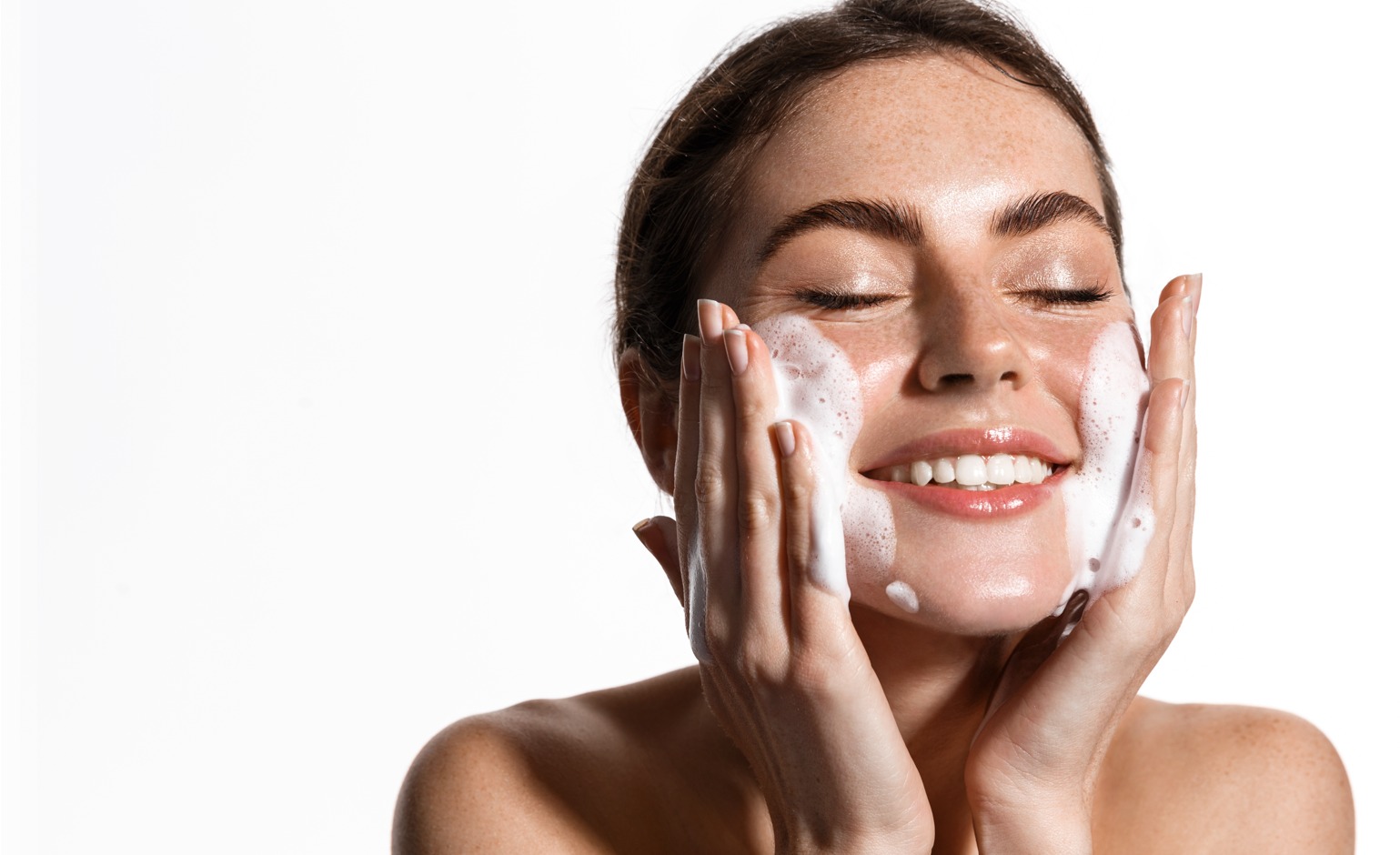 Rekomendasi Rangkaian Skincare Untuk Kulit Kering dan Sensitif!