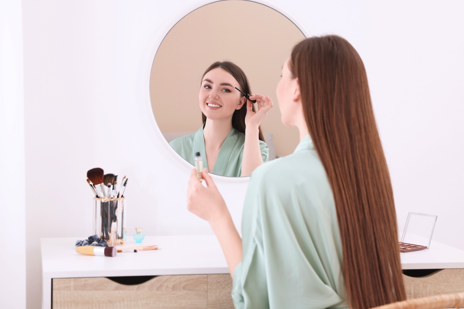 Urutan Pakai Sunscreen dan Make Up yang Benar