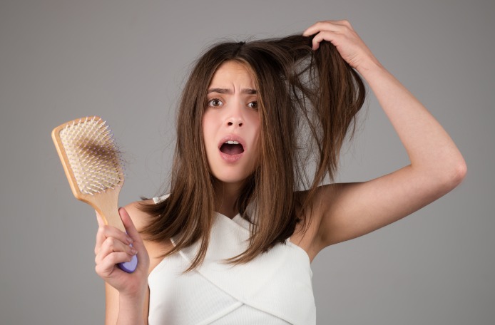 Shampoo Aja Gak Cukup, Ini Rangkaian Perawatan Rambut Rusak yang Lengkap!